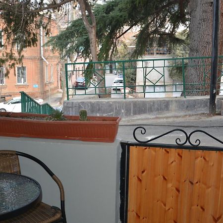 Nikas Apartment Tbilisi Buitenkant foto